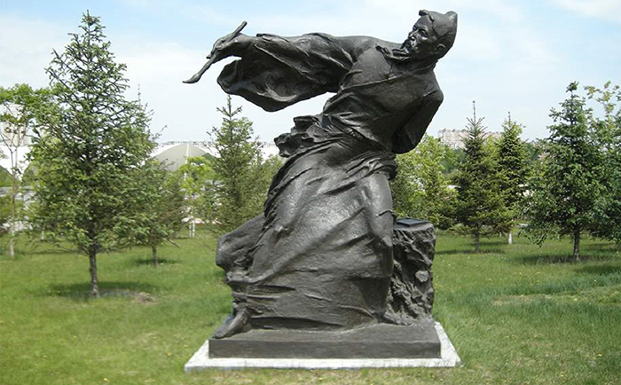 銅雕塑工藝品生銹了怎么辦？