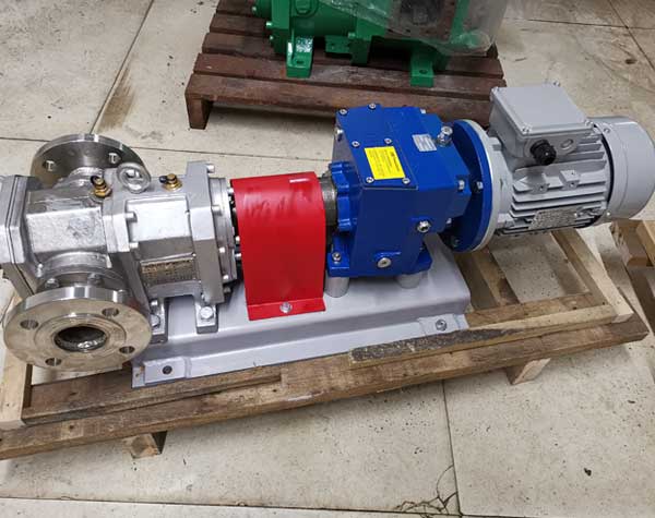 不銹鋼凸輪轉(zhuǎn)子泵型號(hào)的區(qū)別大嗎?設(shè)備特點(diǎn)是什么