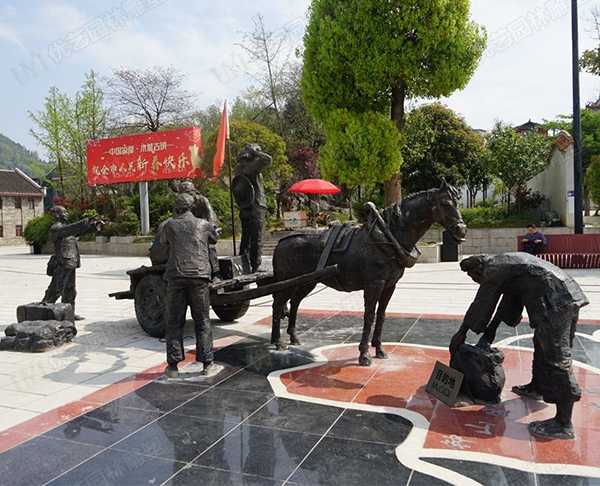 定制一座大型銅雕塑價格大致為多少?