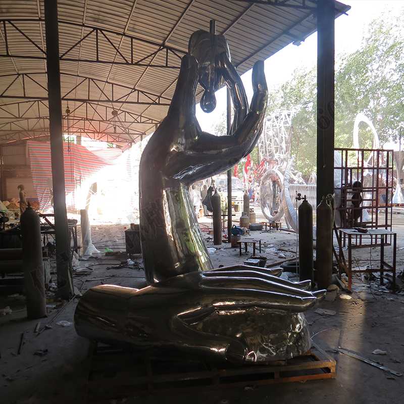 水滴景觀雕塑，不銹鋼手托水滴雕塑，景觀水滴雕塑