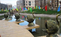 銅雕塑廠家分析銅雕塑選擇應該注意哪些問題？